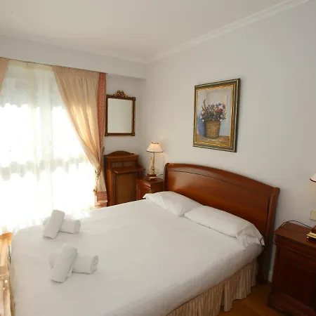 Ondarreta Apartment *