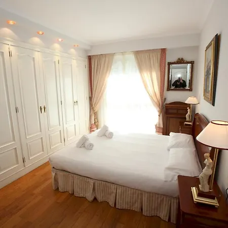 Ondarreta Apartment *